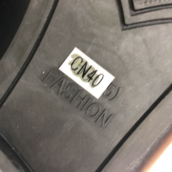 NEW Shein Black Faux Smooth Leather Mules with Gold Hardware - Picture 6 of 6